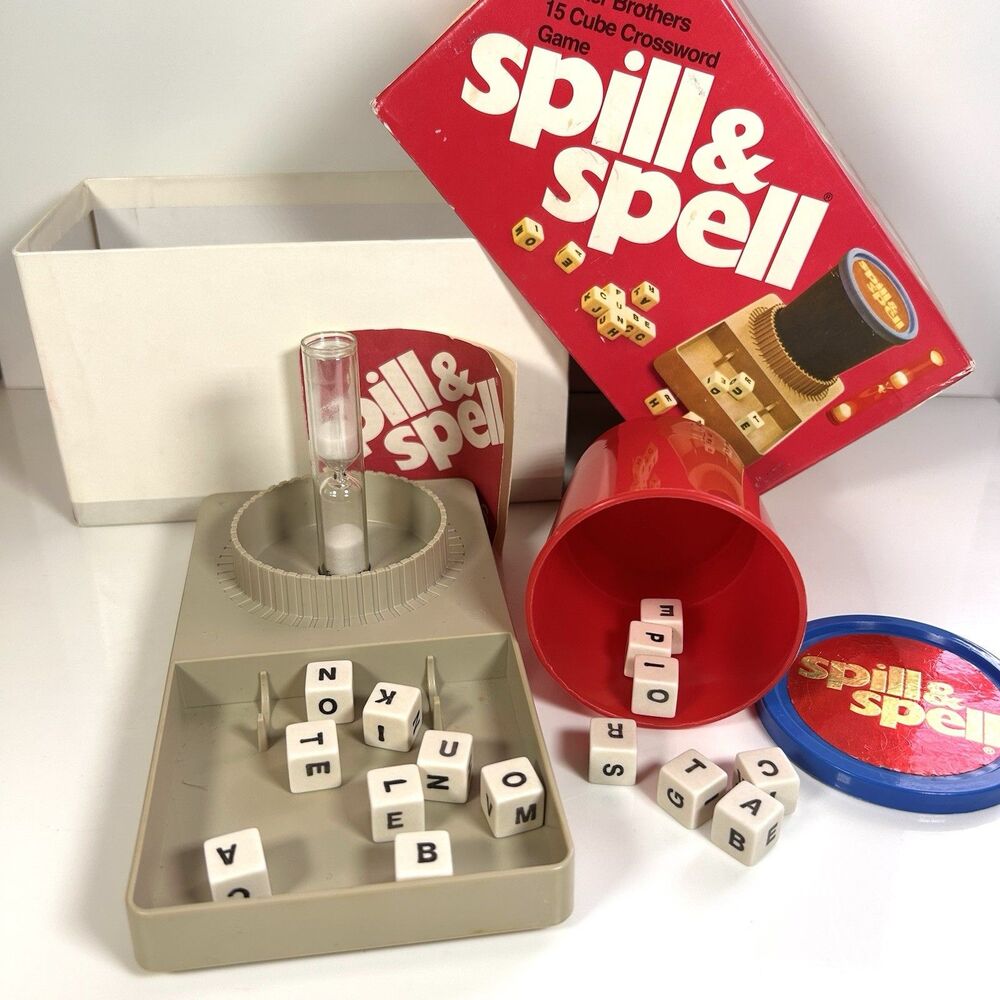 Vintage Spill & Spell Game 15 Cube Crossword Game Parker Brothers 1972 Edition